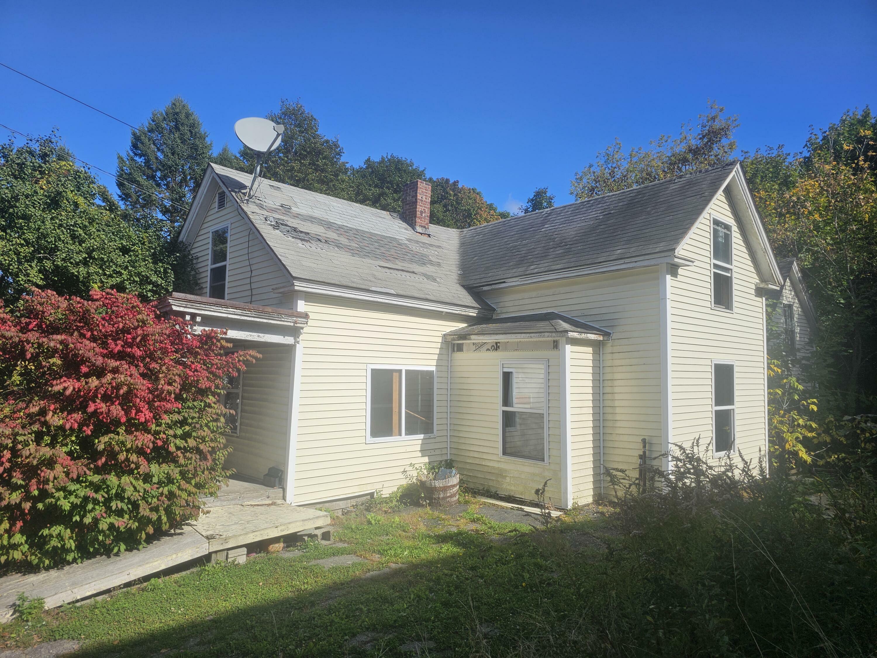 Property Photo:  186 3rd Street  ME 04401 