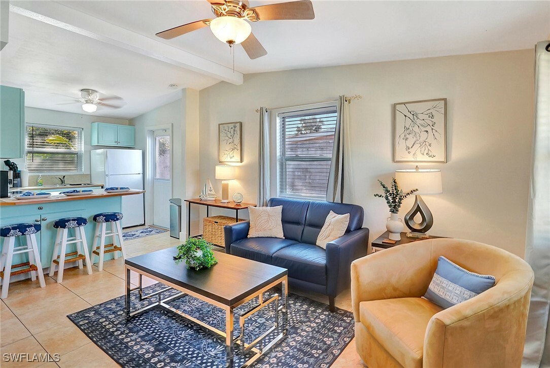 Property Photo: 3100 Connecticut Avenue FL 34112