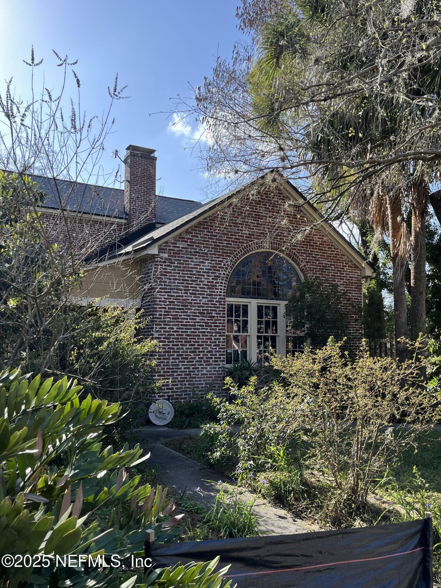 Property Photo: 1652 Belmonte Avenue FL 32207