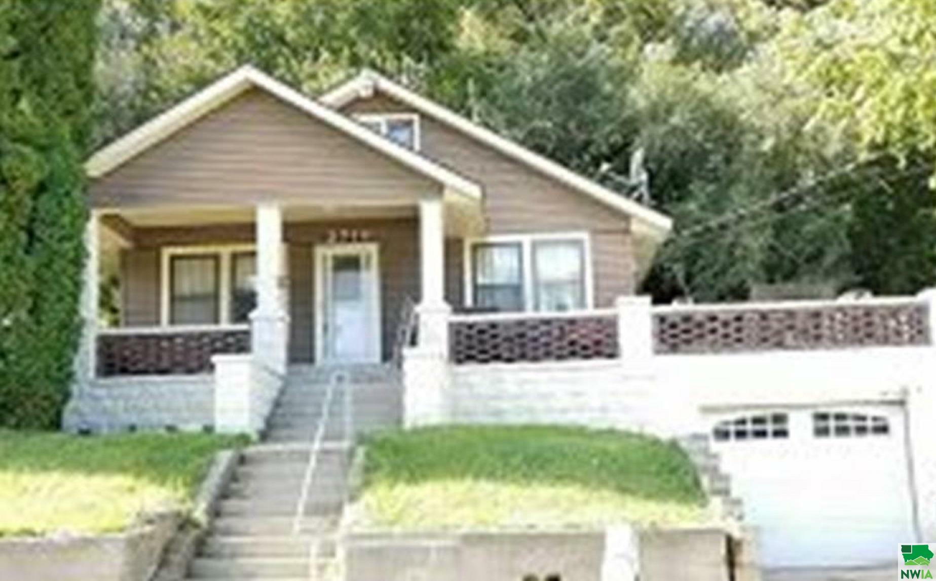 Property Photo: 2719 Lafayette St. IA 51104