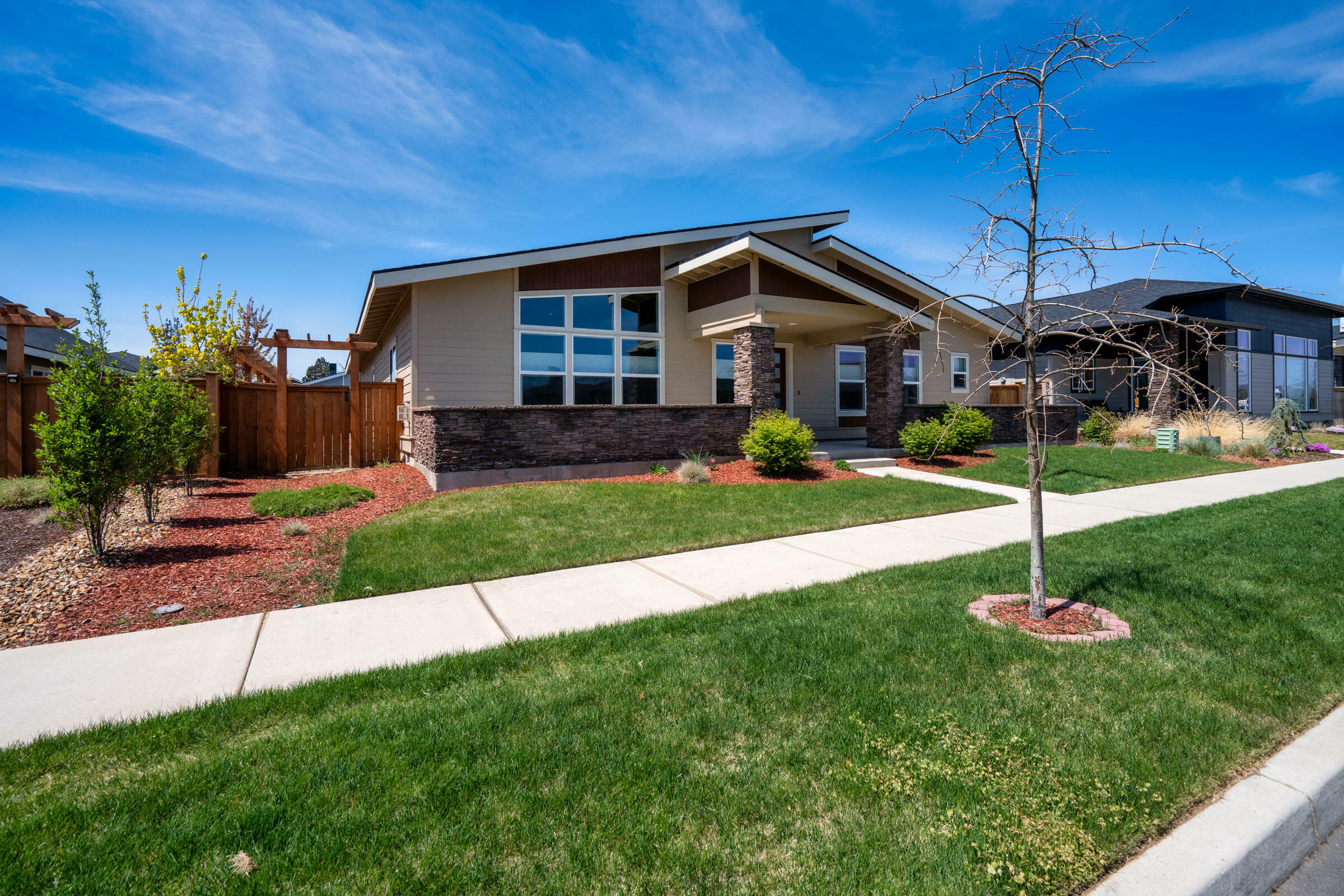 Property Photo: 715 NW 13th Street OR 97756