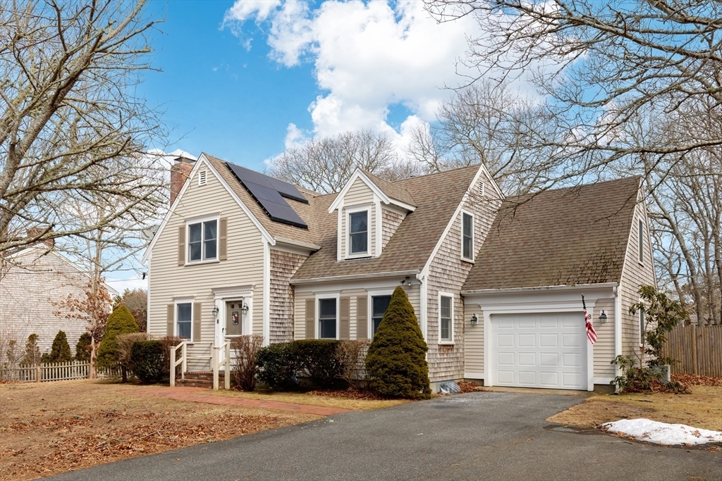 Property Photo:  8 Gordon Ln  MA 02675 