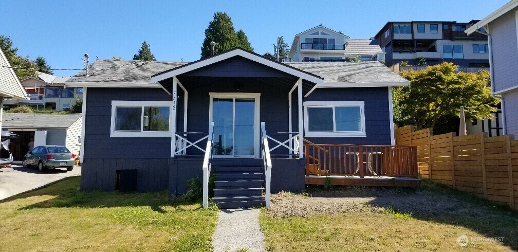 Property Photo: 7312 Vashon Place SW WA 98136