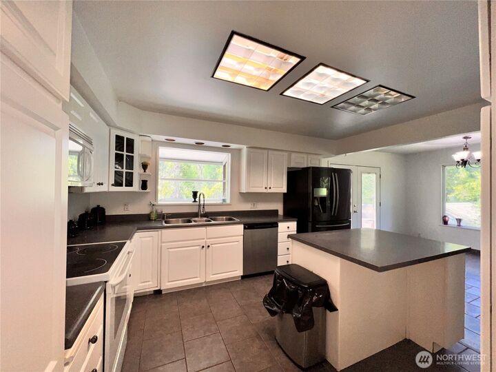 Property Photo:  17320 N Highway 21  N  WA 99150 