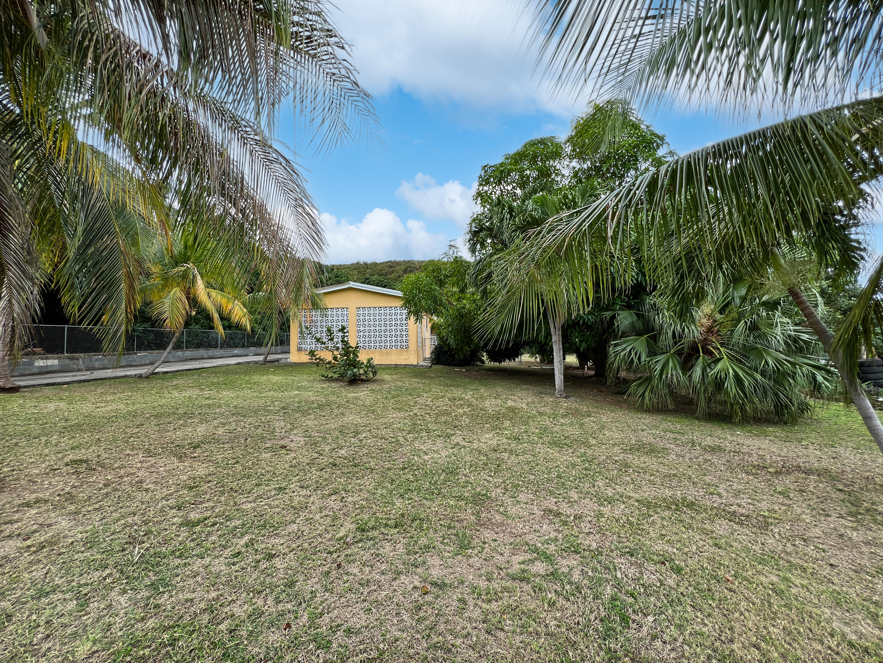 Property Photo: 159 Union & Mt. Wash Ea VI 00820