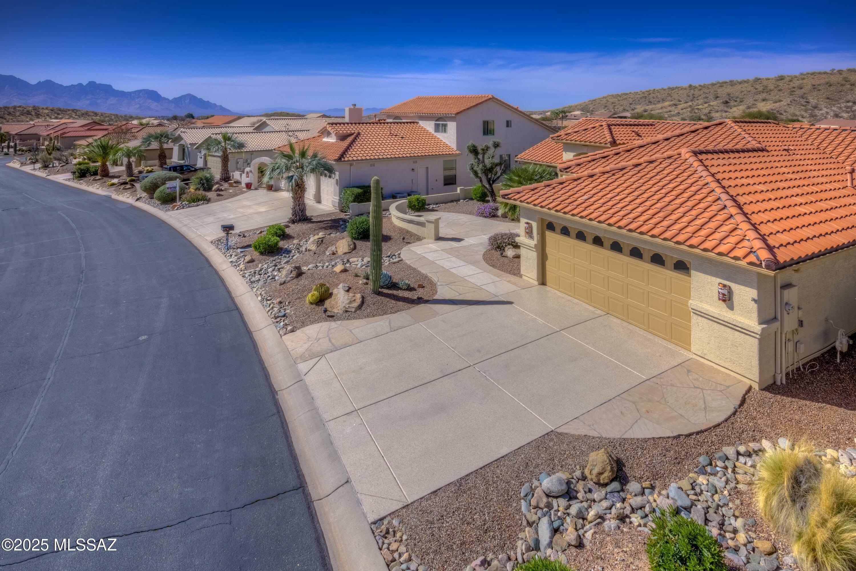 Property Photo:  37814 S Boulder Wind Drive  AZ 85739 