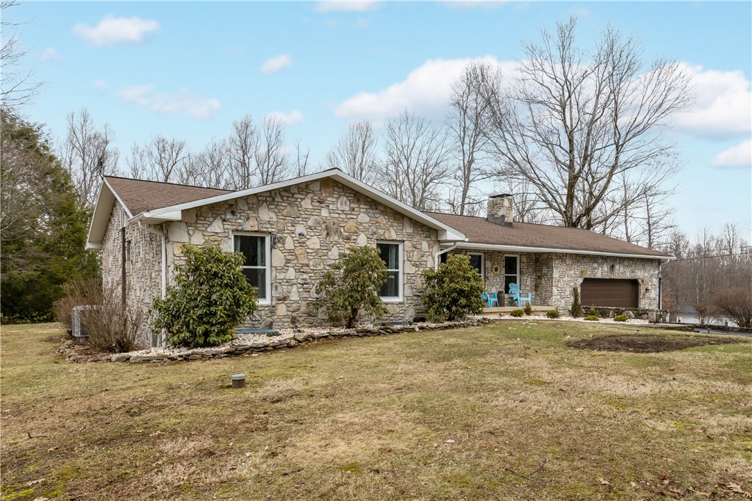 Property Photo:  204 Weatherwood Ln  PA 15658 