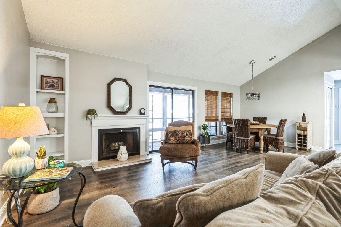Property Photo: 1202 Thorpe Lane 406D TX 78666