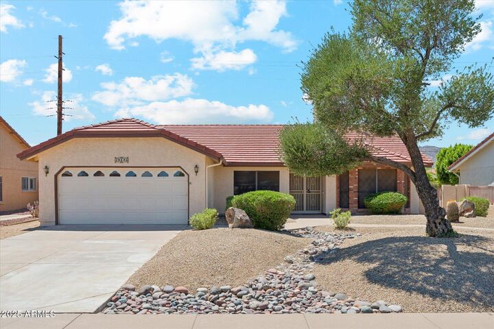 12826 S 40th Place  Phoenix AZ 85044 photo
