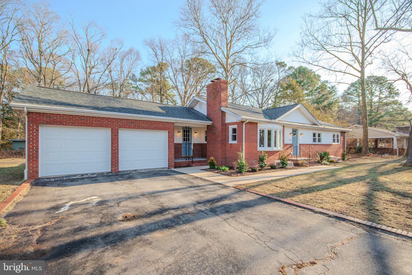 Property Photo:  207 Morris Drive  MD 21804 