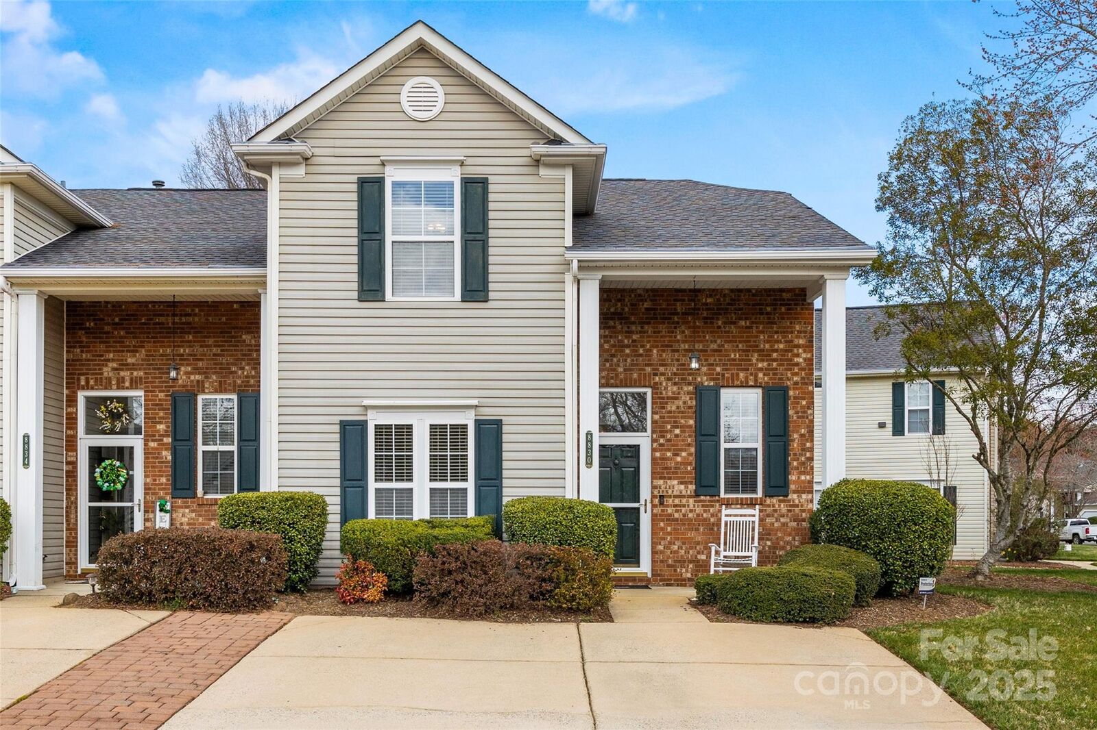 Property Photo:  8830 Cinnabay Drive  NC 28216 