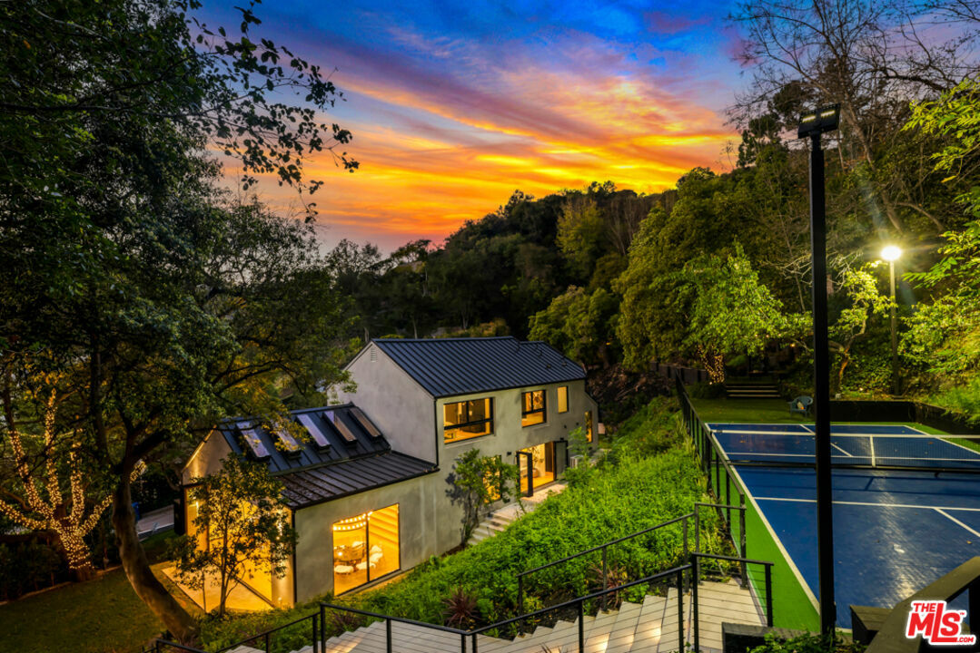 10560 Dolcedo Way  Bel Air CA 90077 photo