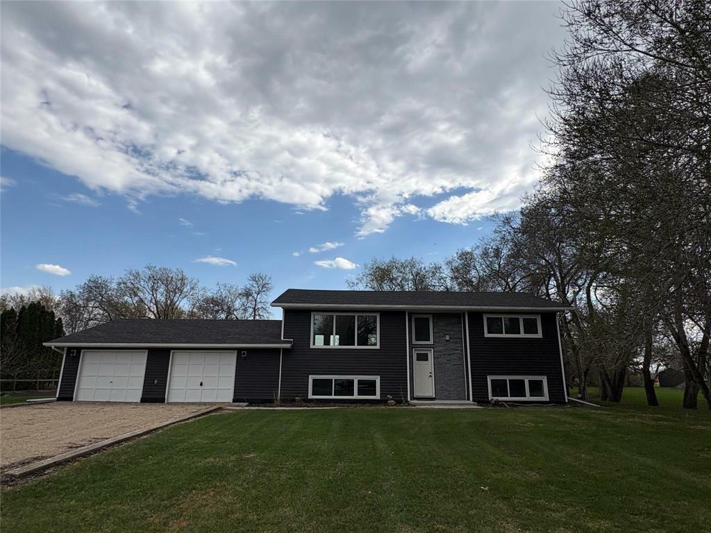 210 1st Street Northwest  Ste Rose Du Lac MB R0L 1S0 photo