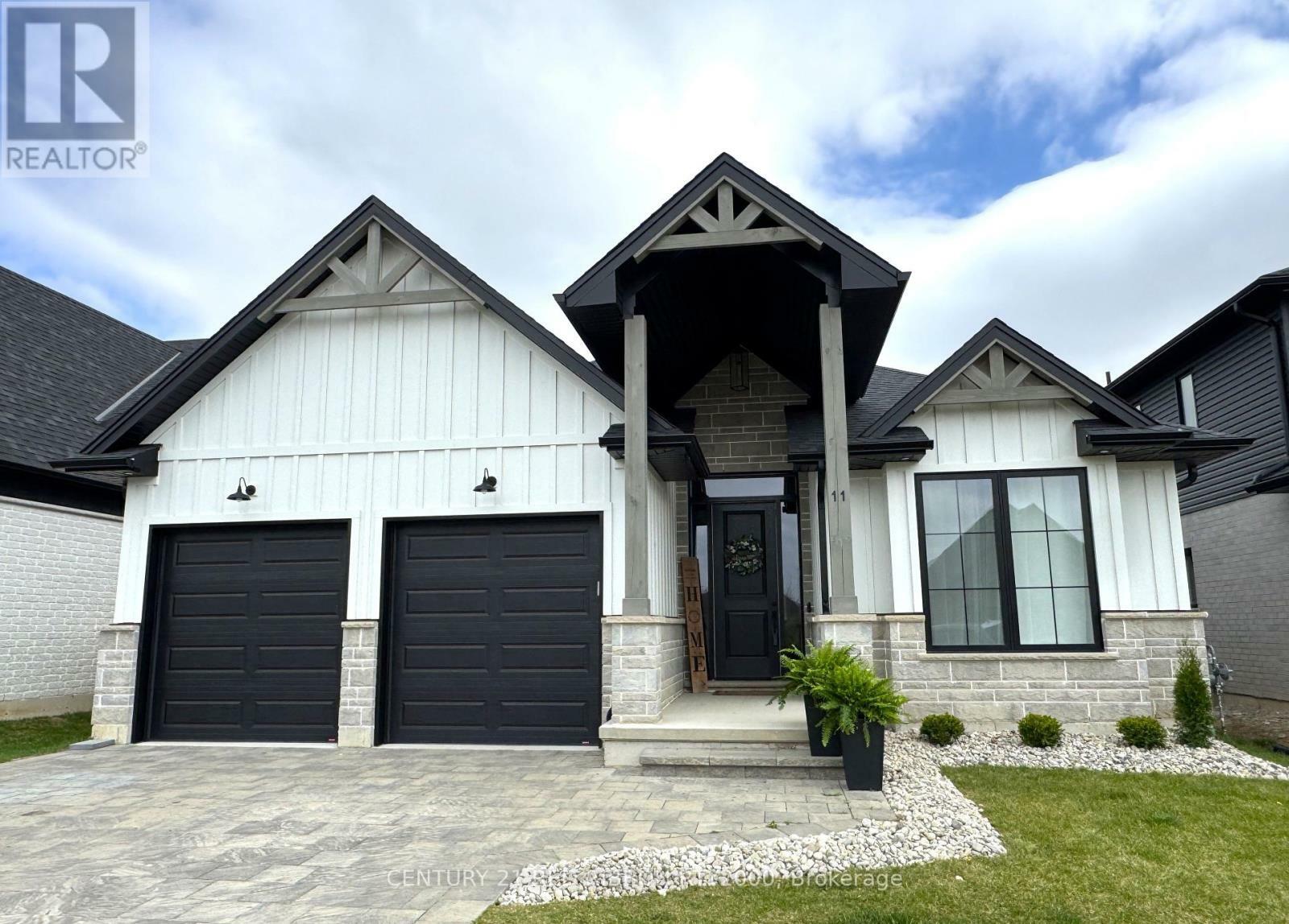 Property Photo: 11 Briscoe Crescent ON N7G 4E1