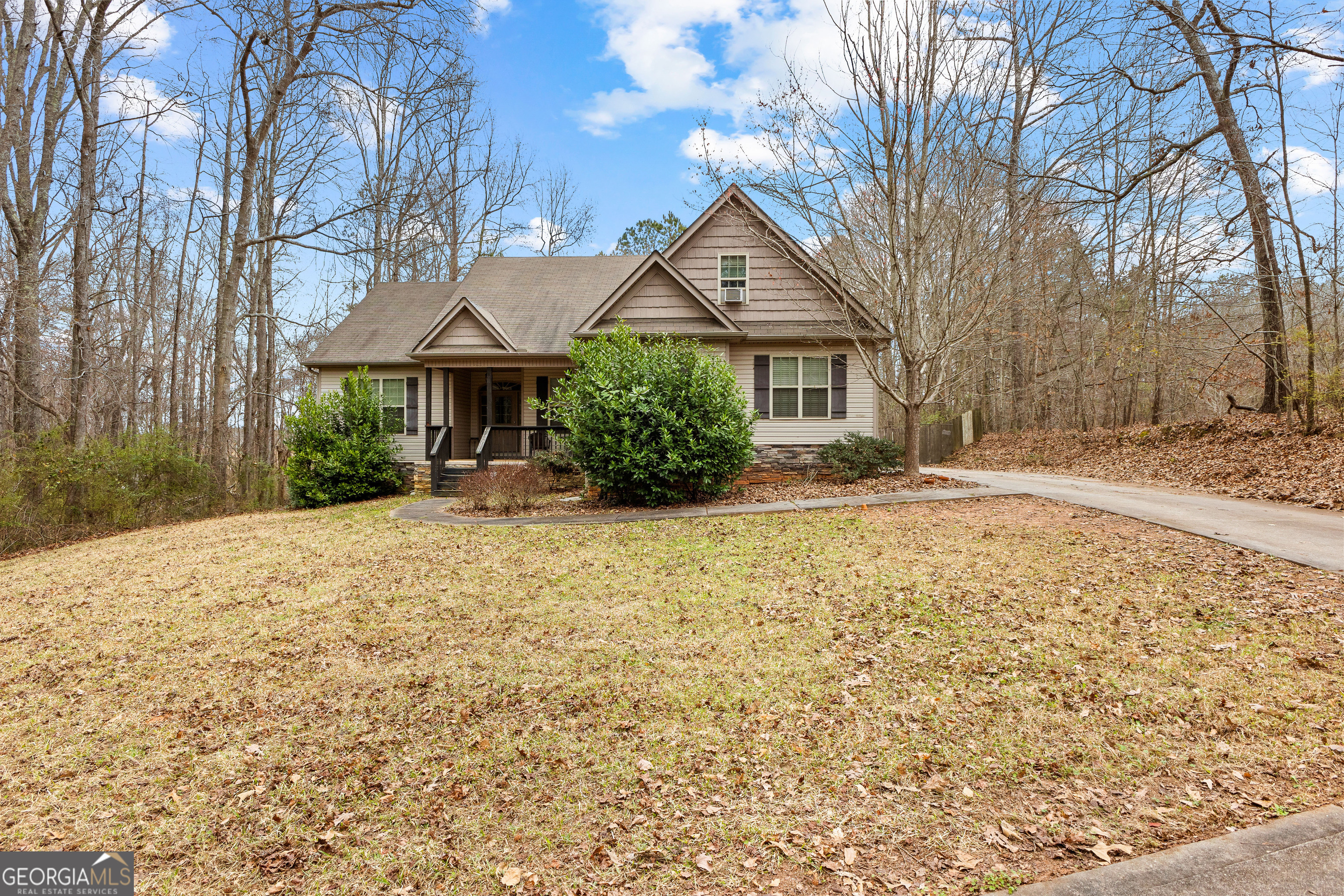 Property Photo: 647 Oak Grove Road GA 30224