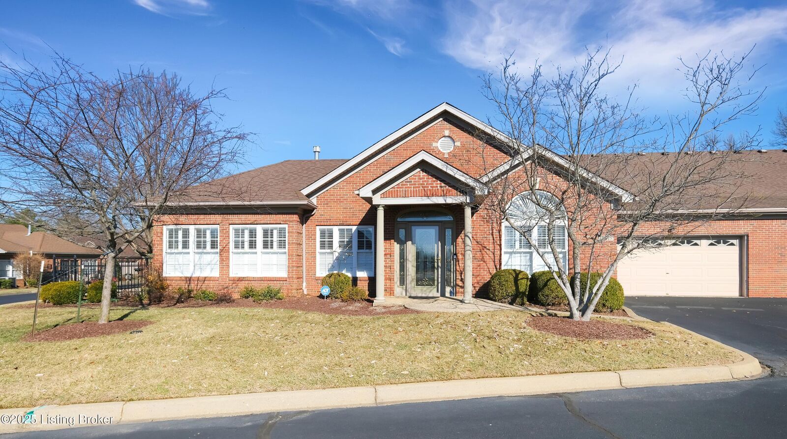 Property Photo:  10613 Waterloo Way  KY 40223 