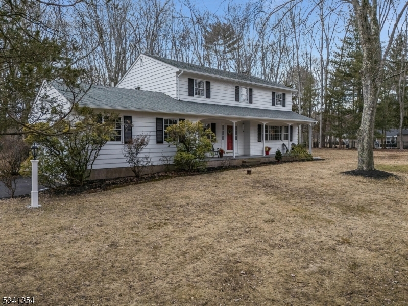 Property Photo:  4 Pinewood Court  NJ 08822 