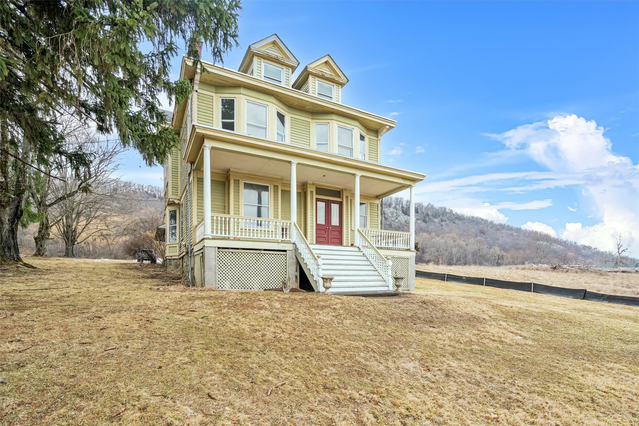 Property Photo:  114 Windsor Highway  NY 12553 