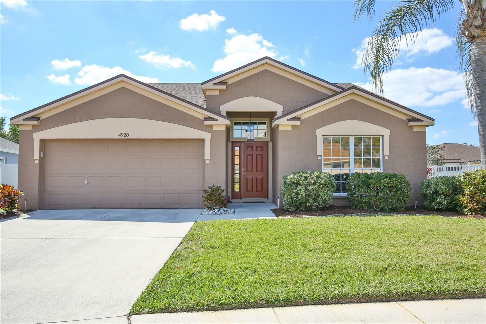 Property Photo:  4920 Breakwater Drive  FL 34203 