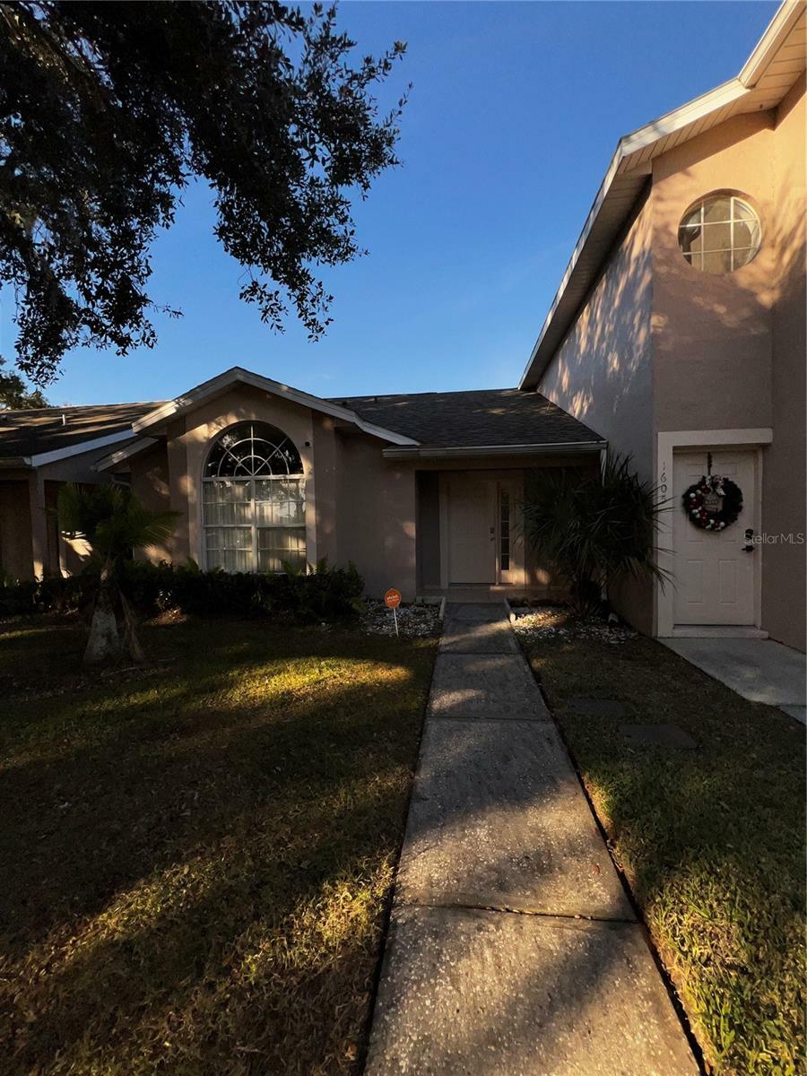 Property Photo:  1603 Emily Court  FL 34744 