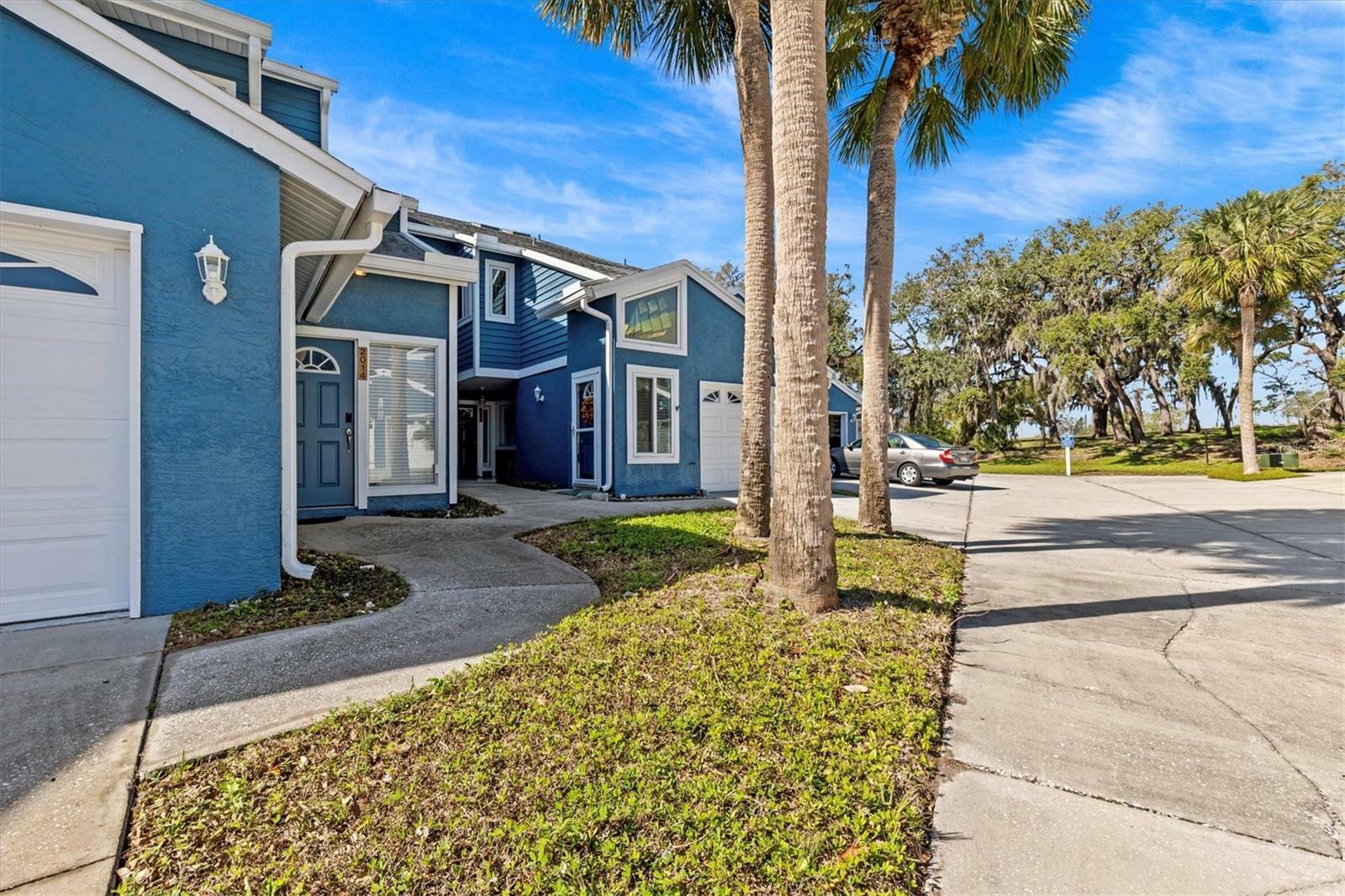 Property Photo:  2016 Golfview Drive 2016  FL 34689 