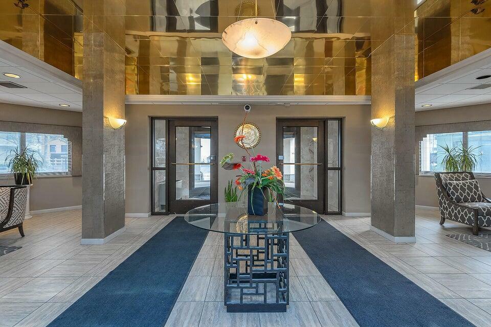 Property Photo: 1633 N Prospect Ave 16D WI 53202
