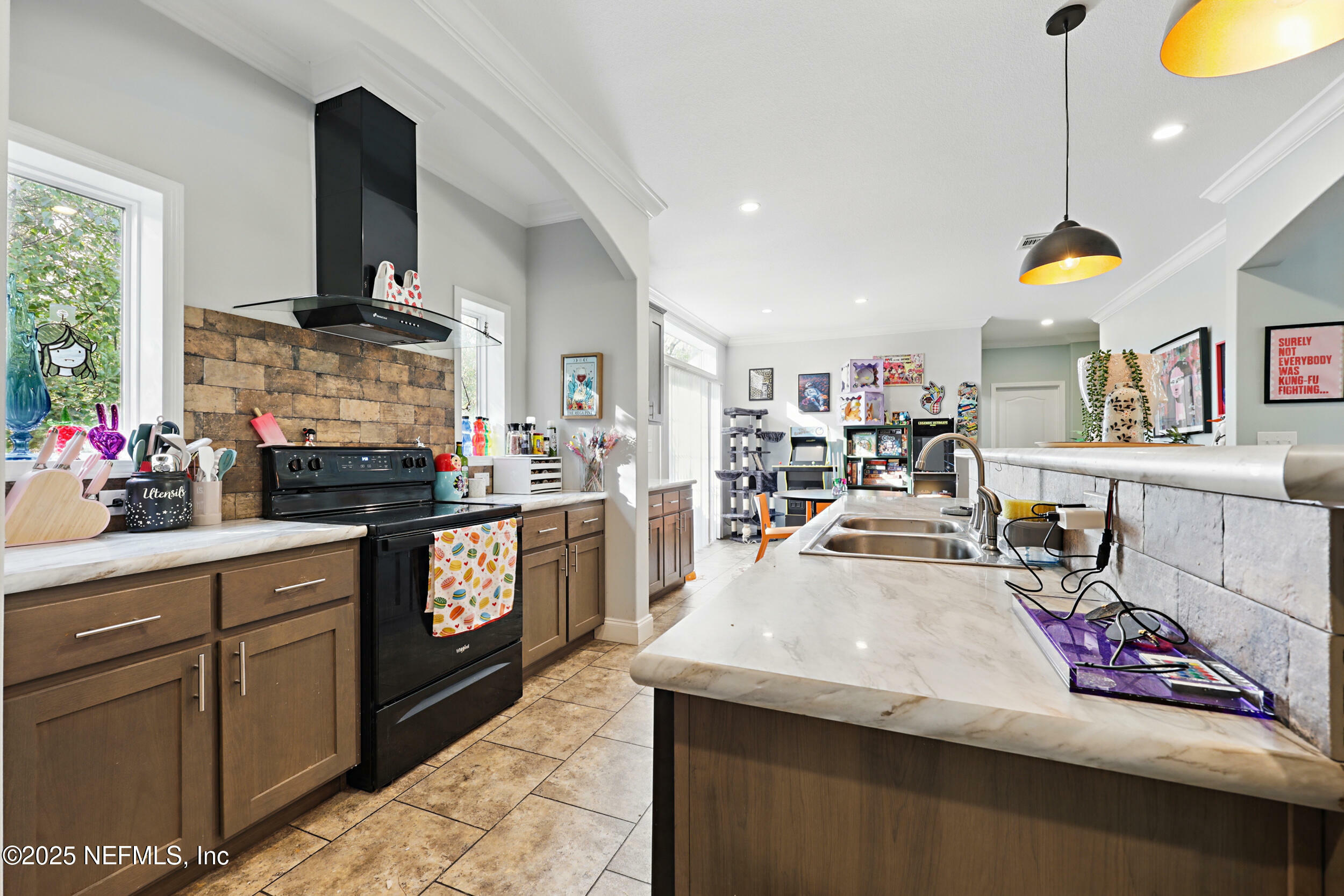 Property Photo: 1396 Delmar Street FL 32205