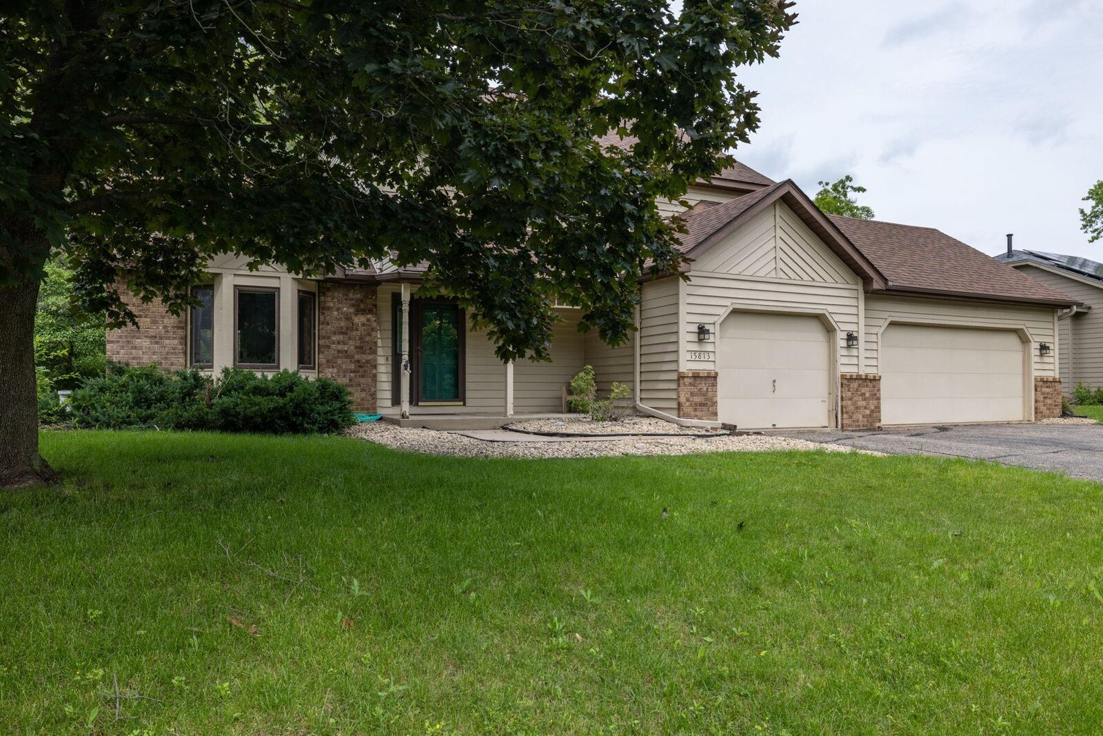 Property Photo: 15813 Garden View Drive MN 55124