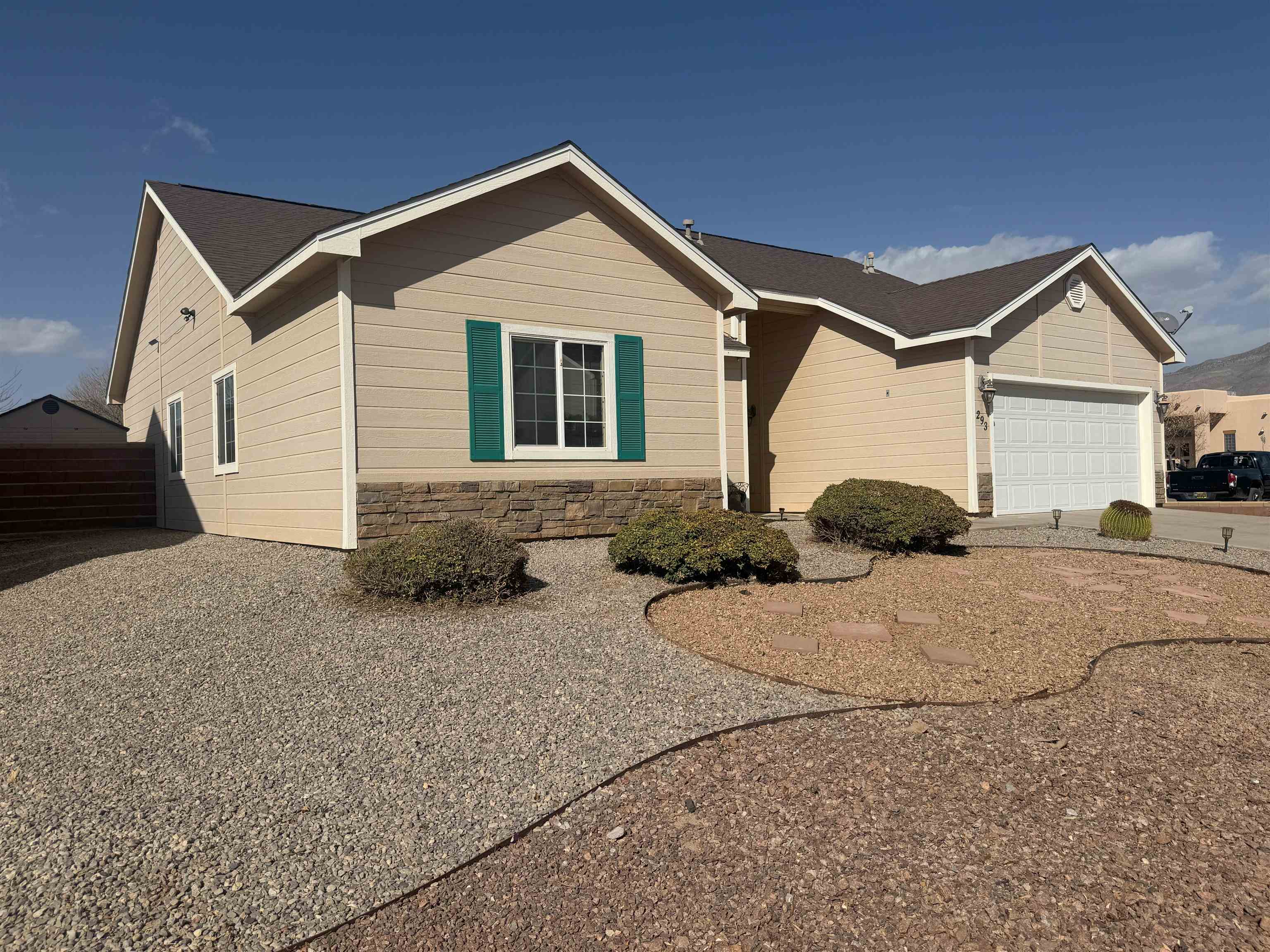 Property Photo:  293 Dublin Ln  NM 88310-0000 
