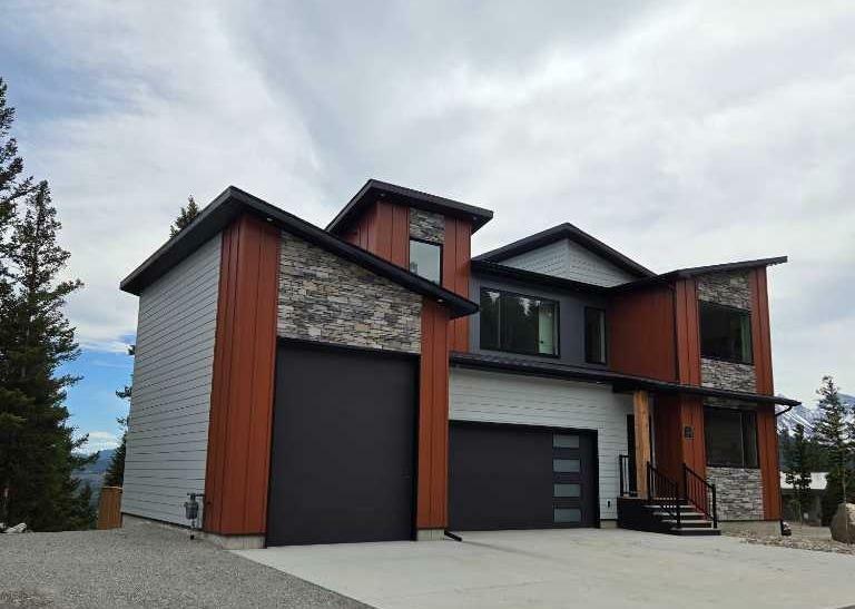 Property Photo: 39 Kananaskis Way AB T0K 0M0
