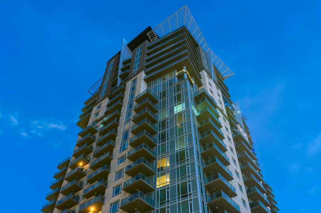 Property Photo: 1410 1 Street SE 2302 AB T2G 5T7