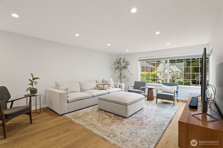 Property Photo: 2649 Walnut Avenue SW WA 98116