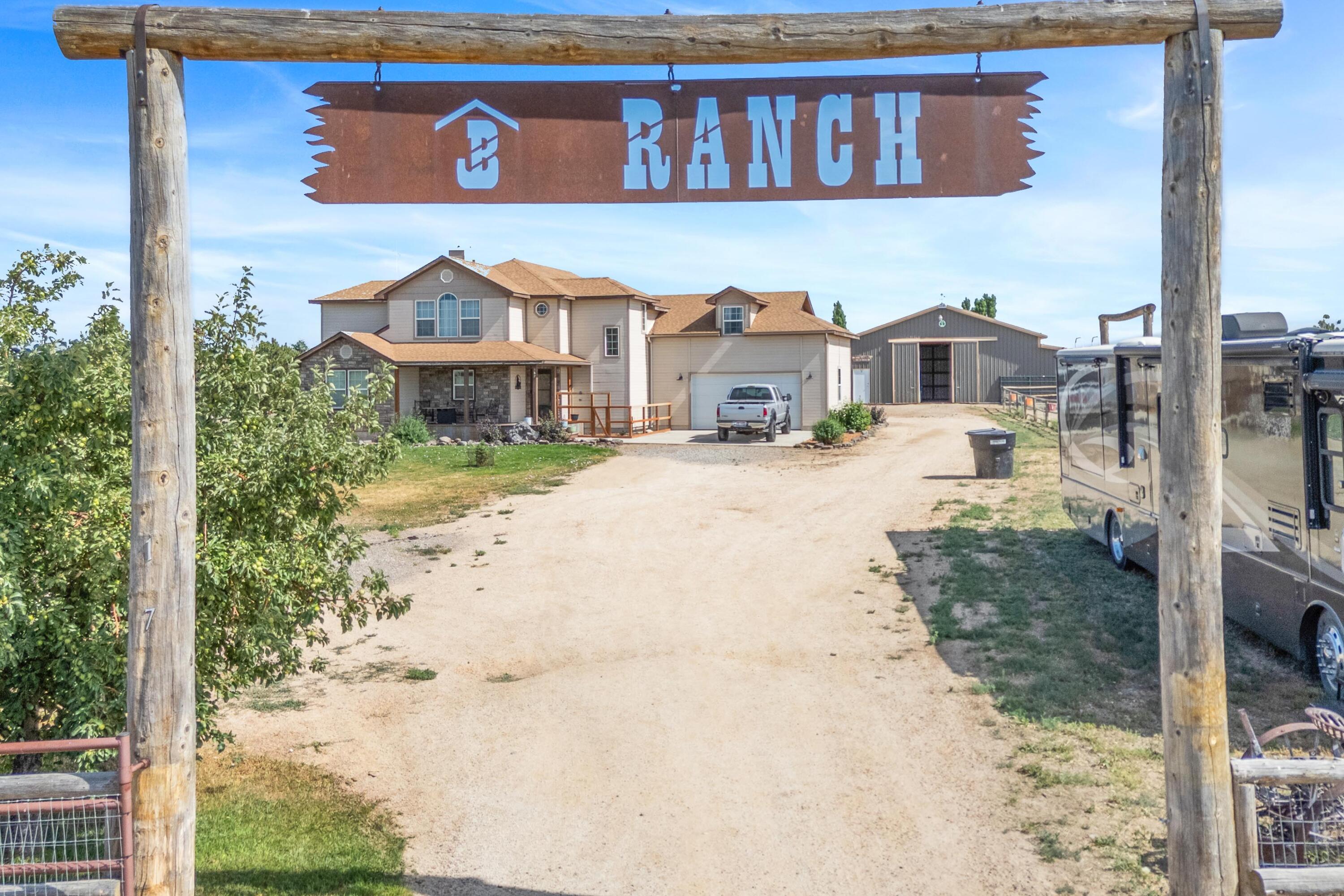 Property Photo: 187 E Syringa Loop ID 83352