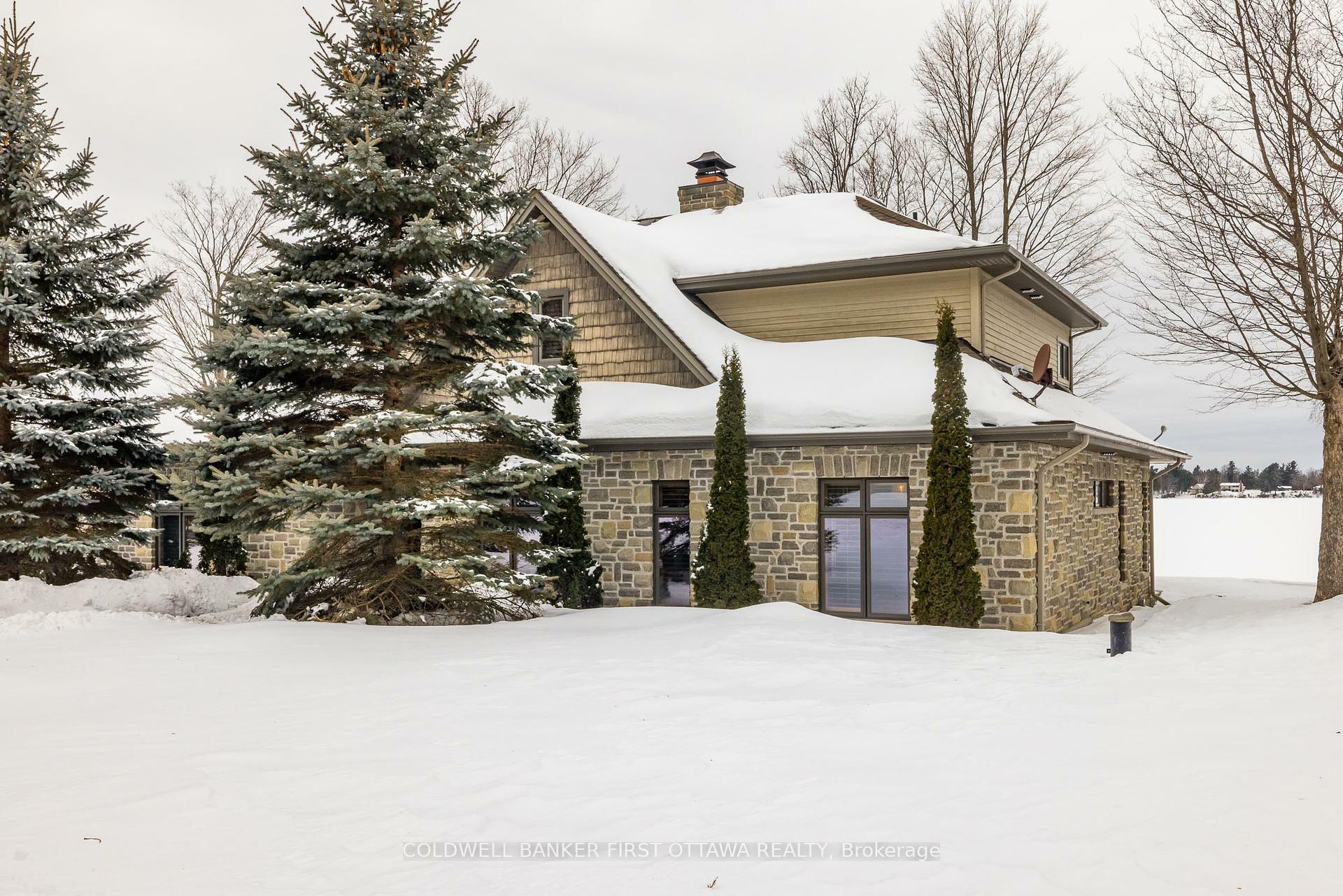 Photo de la propriété: 125 &Amp 126 Munro Lane ON K7C 3P2