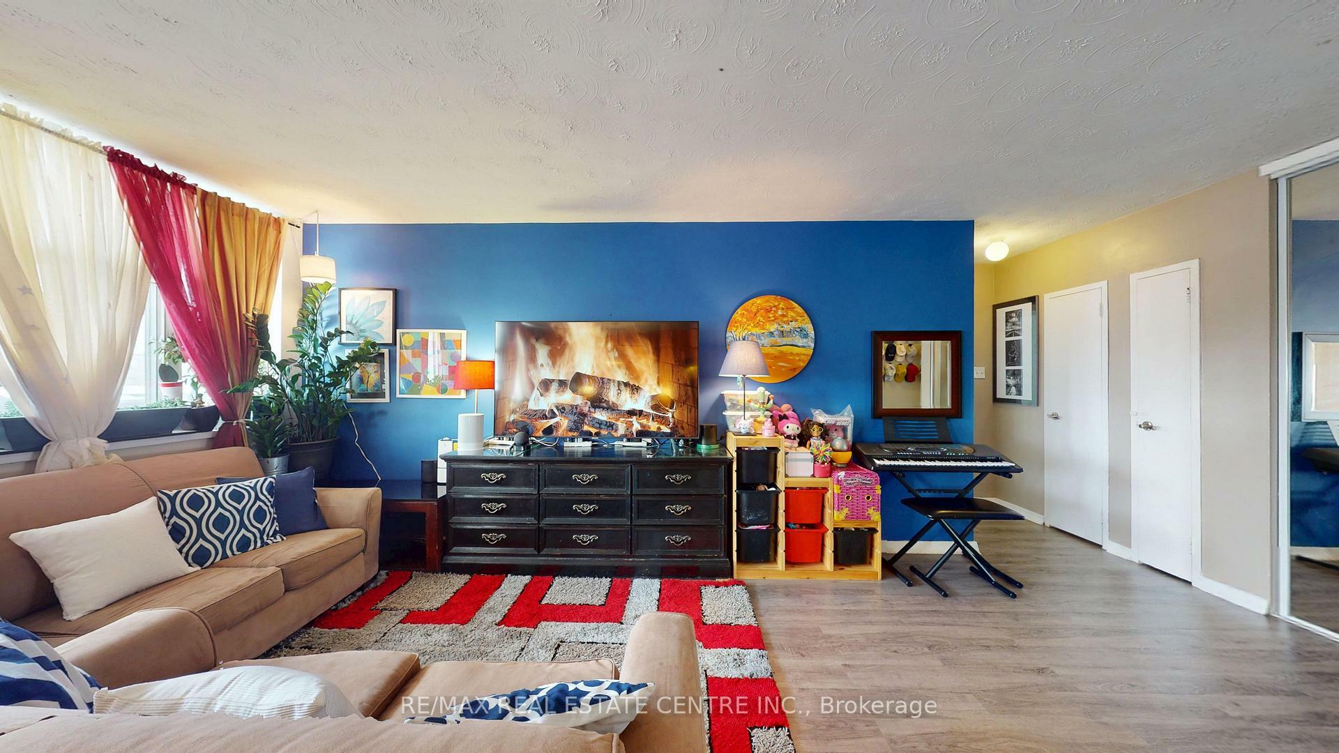 Photo de la propriété:  2245 Eglinton Ave E 807  ON M1K 2N3 