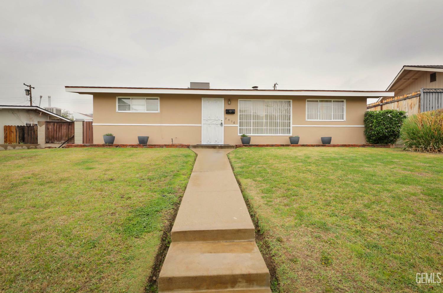 Property Photo:  3516 Bucknell Street  CA 93305 