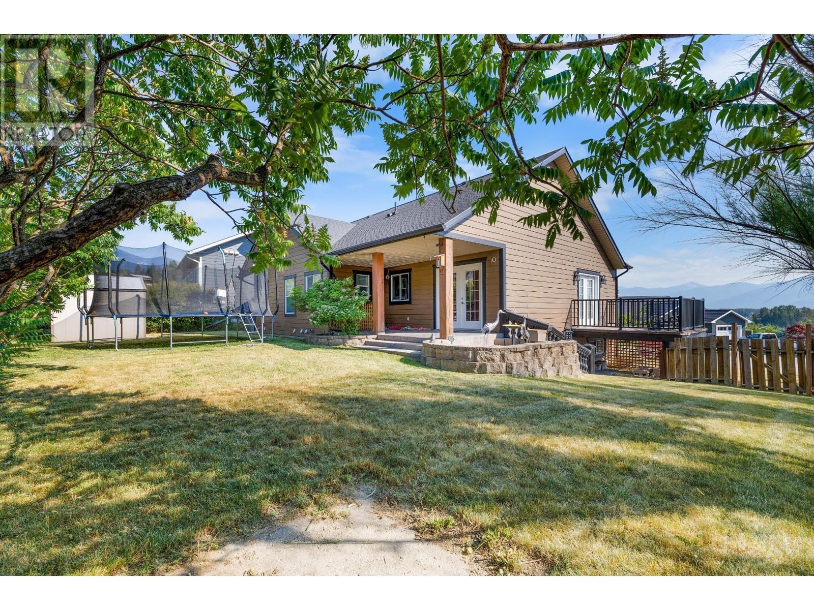 Photo de la propriété: 1028 Purcell Crescent BC V0B 1G3