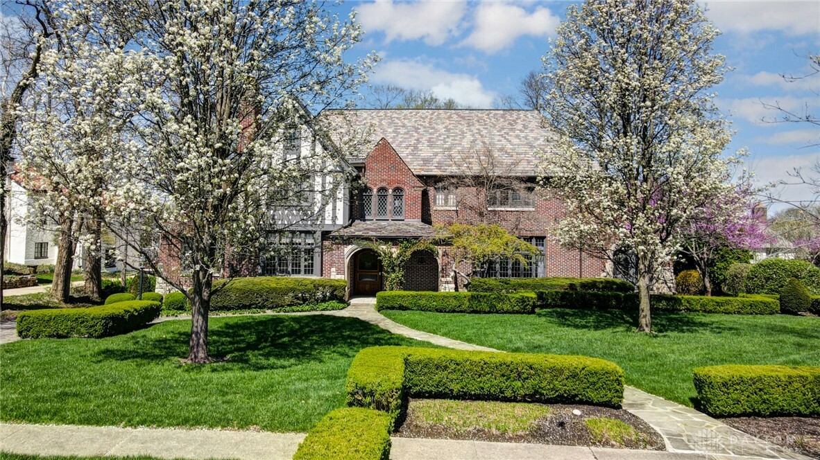 Property Photo: 225 Haver Road OH 45419