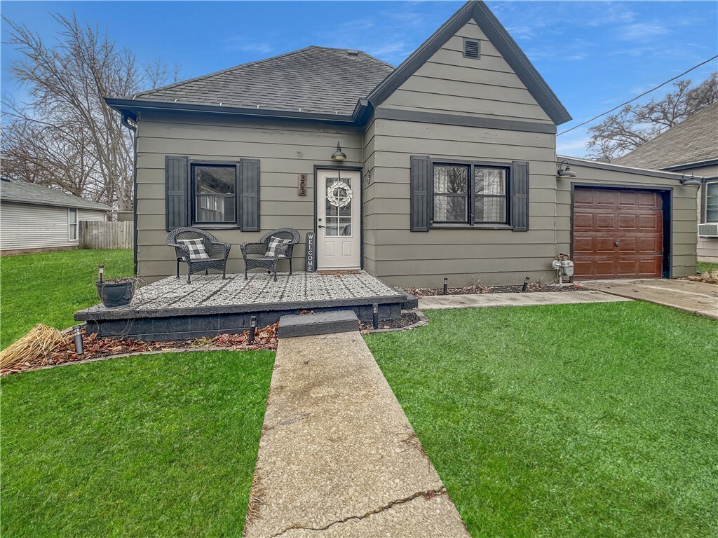 302 W South Street  Bethany IL 61914 photo