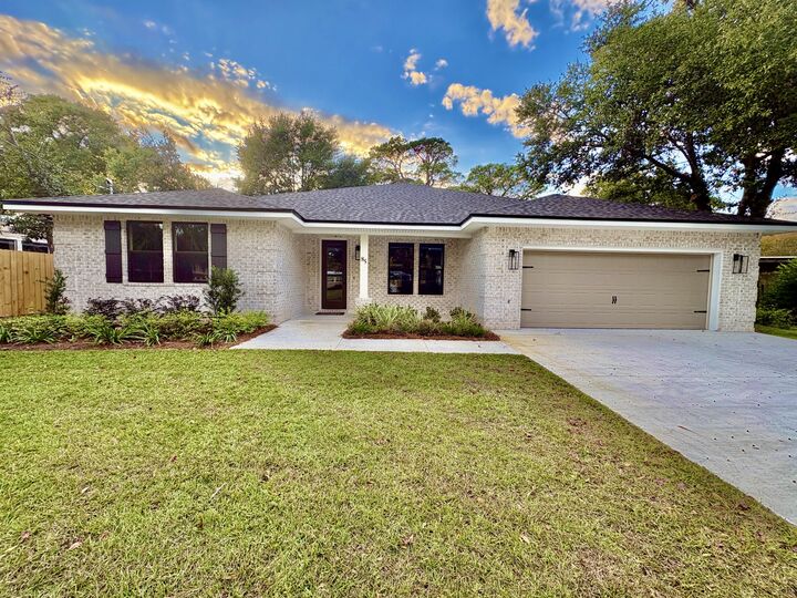 Property Photo:  85 NE Laurie Drive  FL 32548 