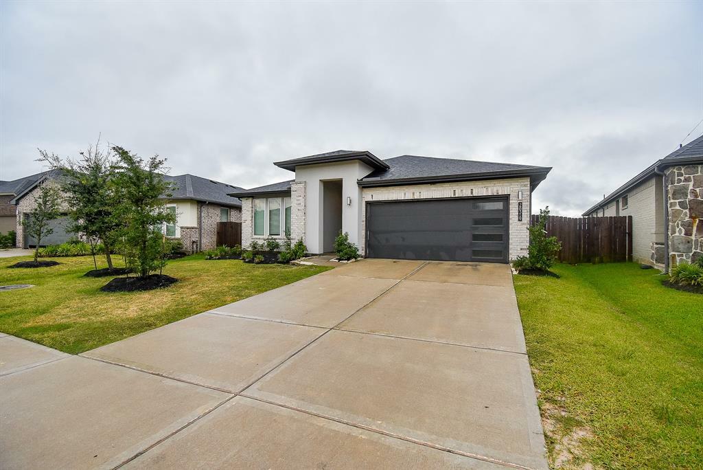 Property Photo: 28319 Hannahs Harbor Lane TX 77494