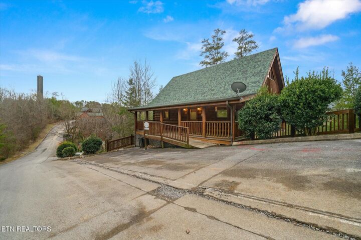 Property Photo: 2040 Cougar Crossing Way TN 37862