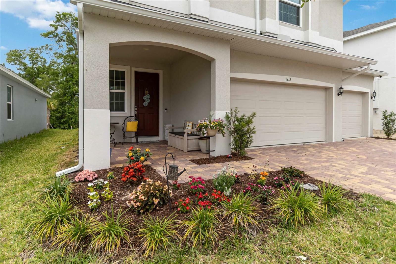 Property Photo: 1212 Bear Oak Lane FL 32720