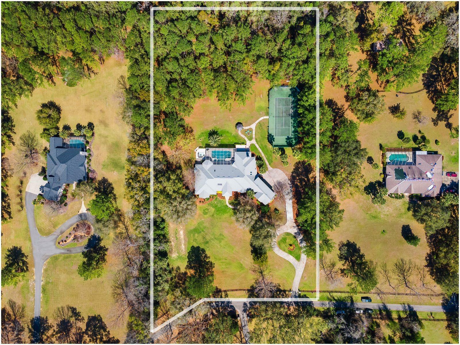 Property Photo: 13926 NW 21st Lane FL 32606