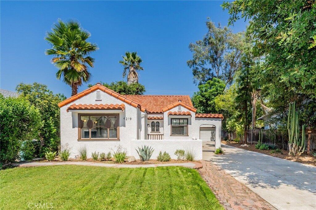 Property Photo:  4219 Sunnyside Drive  CA 92506 