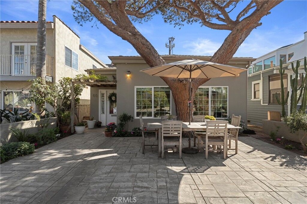 Property Photo: 66 16th Street CA 90254