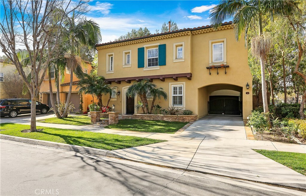 Property Photo:  36 Secret Garden  CA 92620 