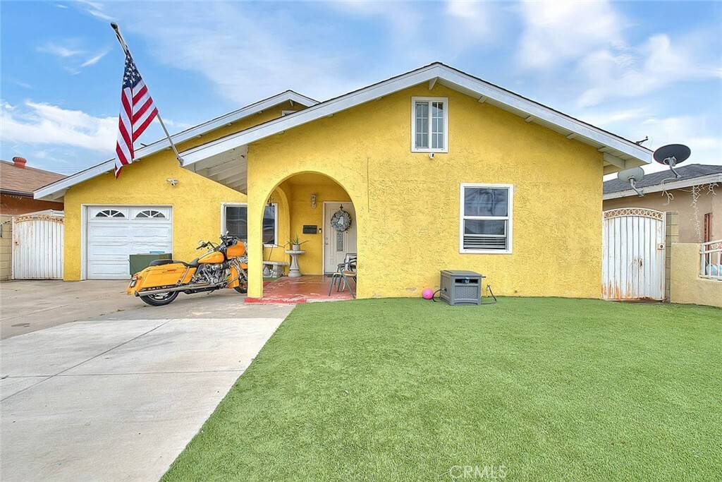 Property Photo:  8402 Buhman Avenue  CA 90660 