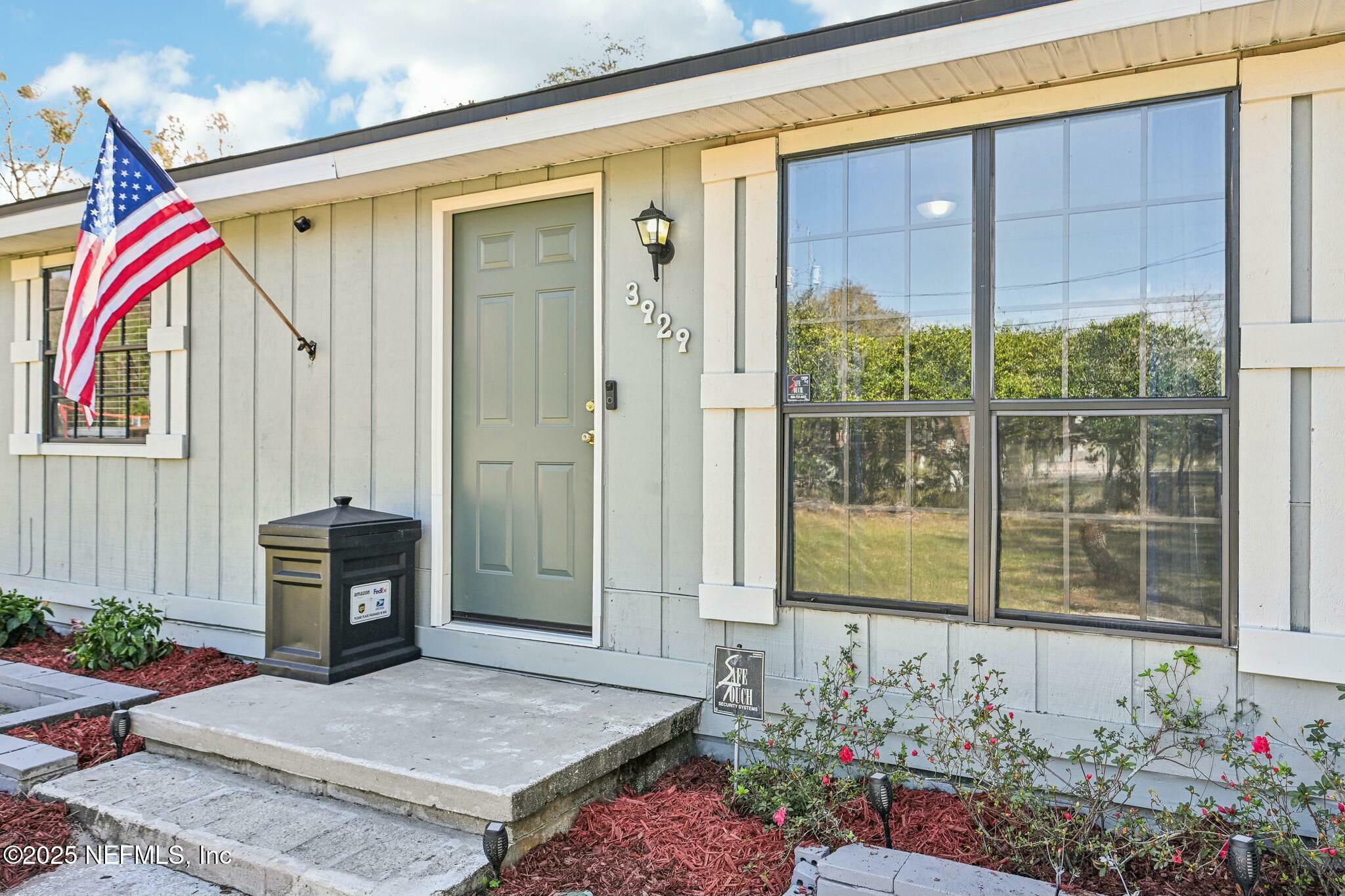 Property Photo:  3929 Randall Road  FL 32043 