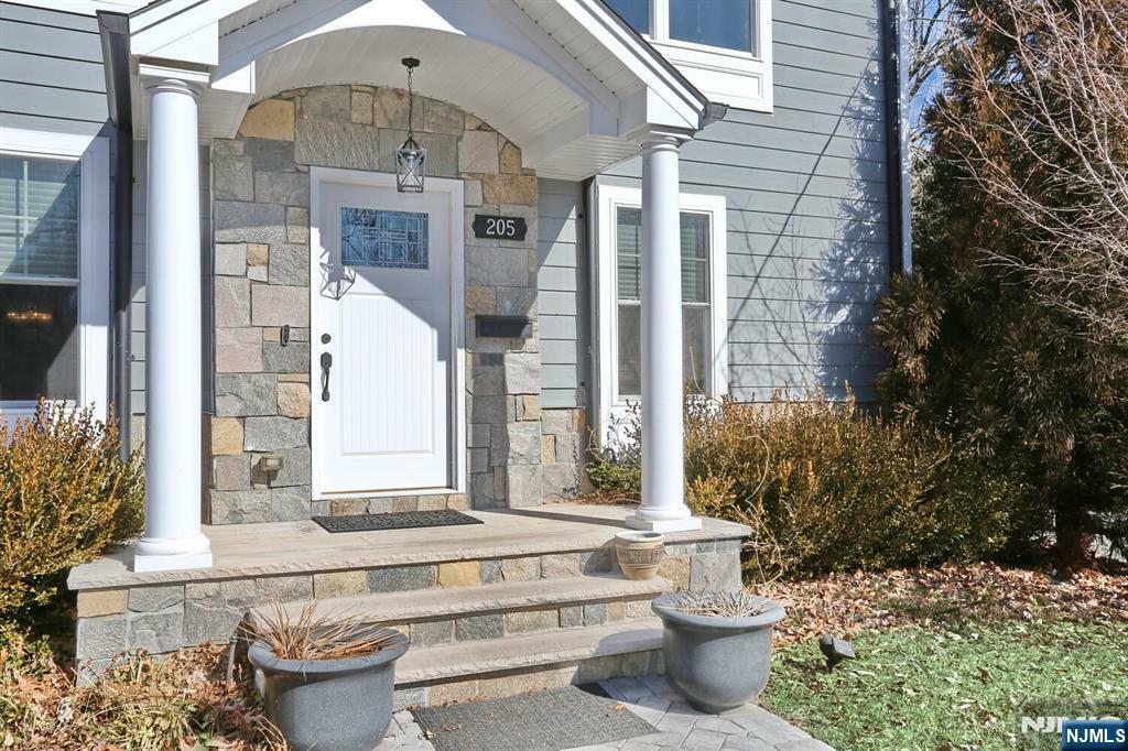 Property Photo:  205 Franklin Avenue  NJ 07481 